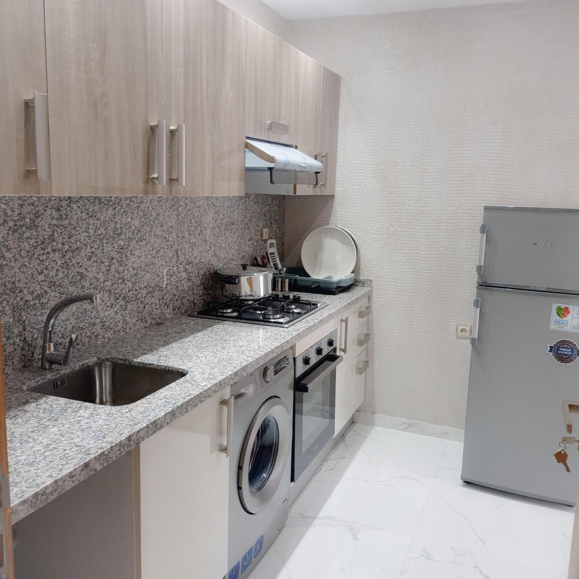 Super Apartement Totalement Neuf Et Climatise A Cote Du Centre Commercial Marjane M2 Tânger Exterior foto